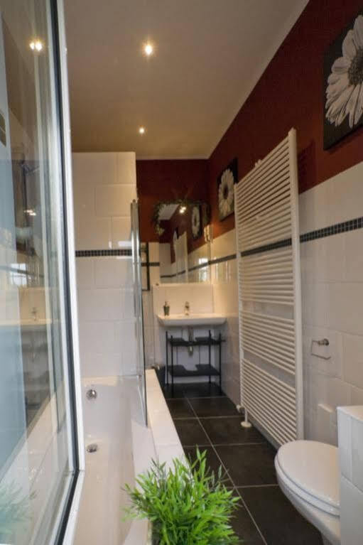 B&B Huyze Max Dilsen Stokkem Bagian luar foto